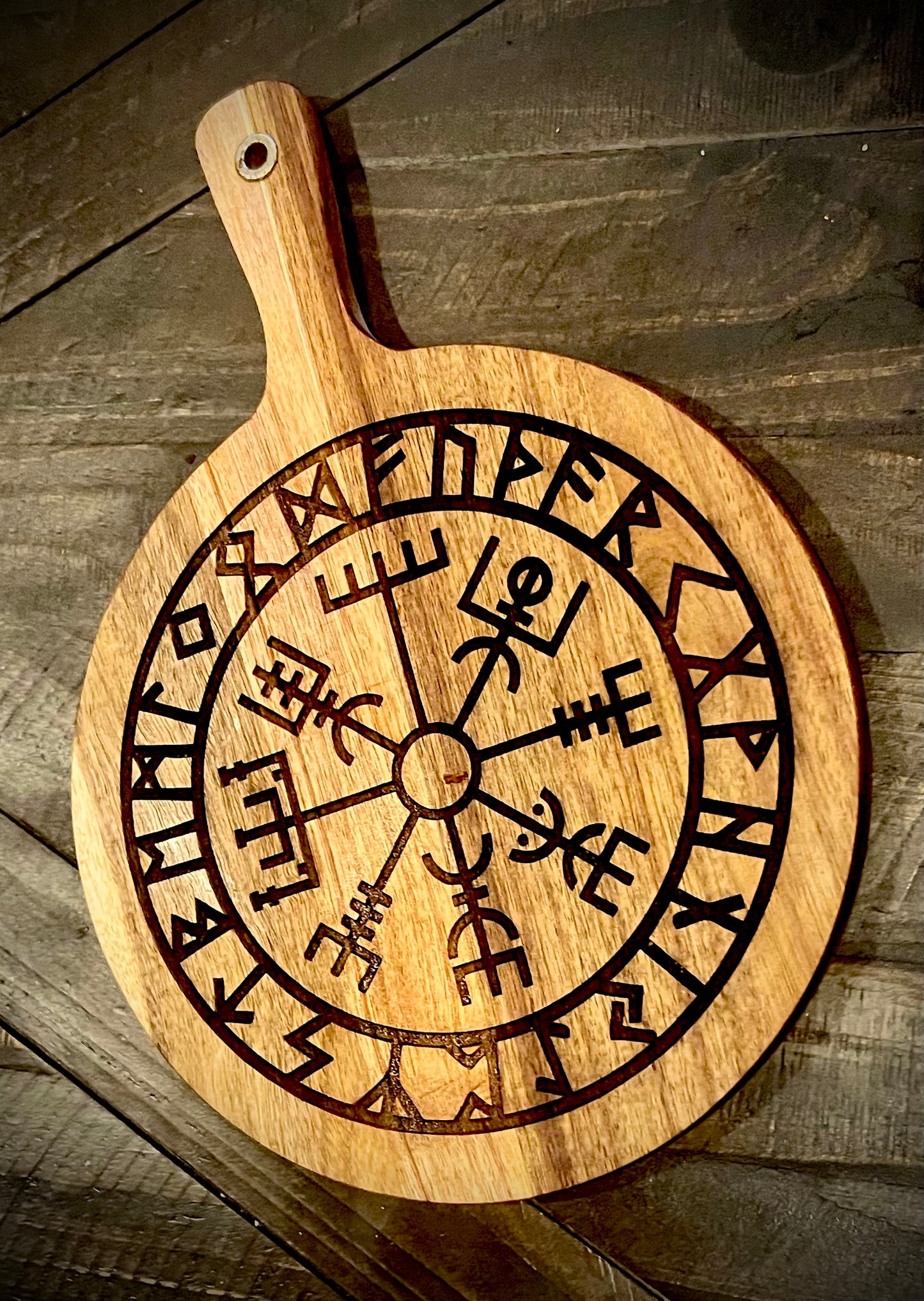 Charcuterie & Cutting Board - Vegvísir “The Viking Compass” engraved on beautiful Acacia