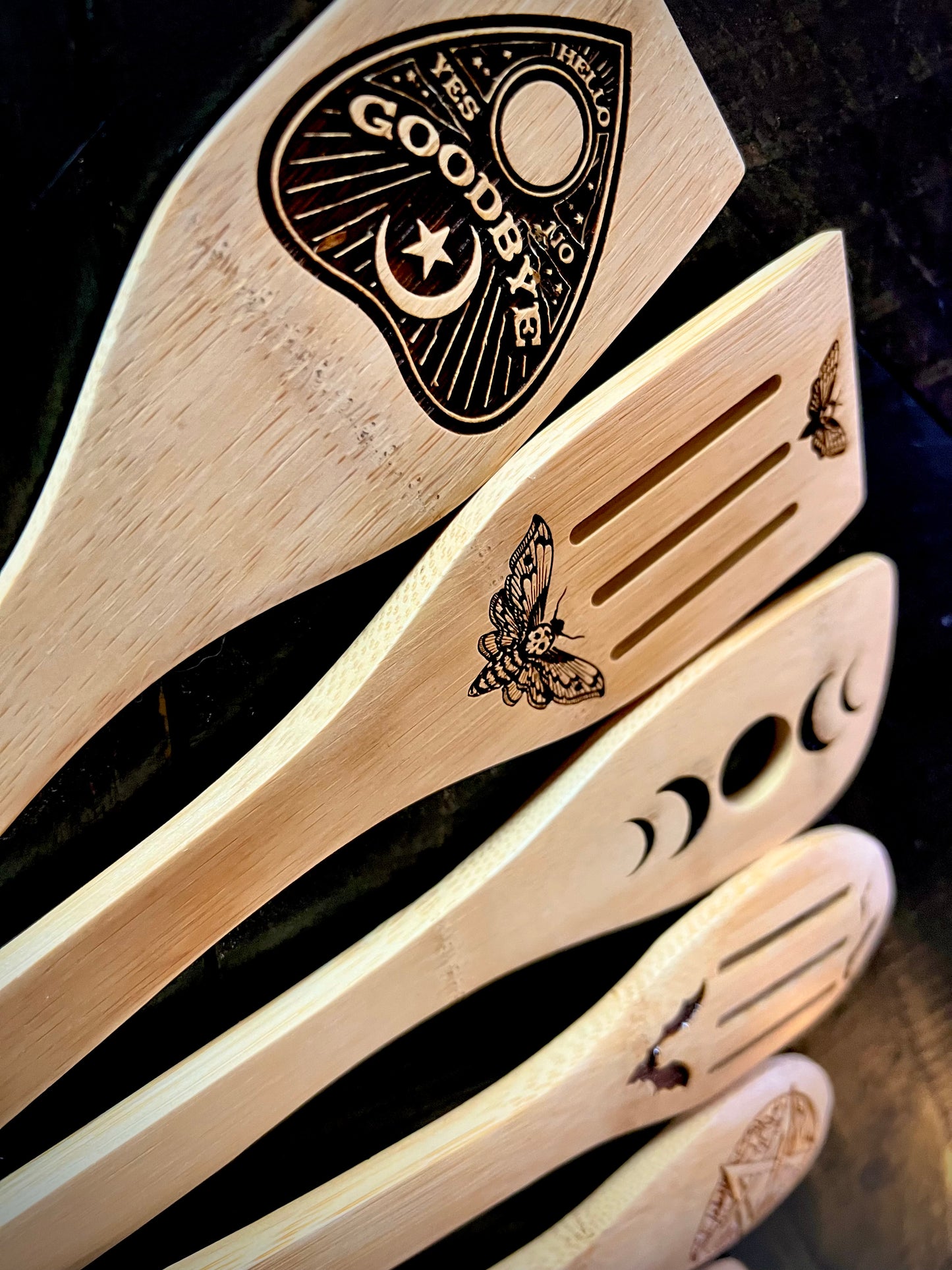 Wooden Utensil Set - Spooky Season Desing Engraved Bamboo