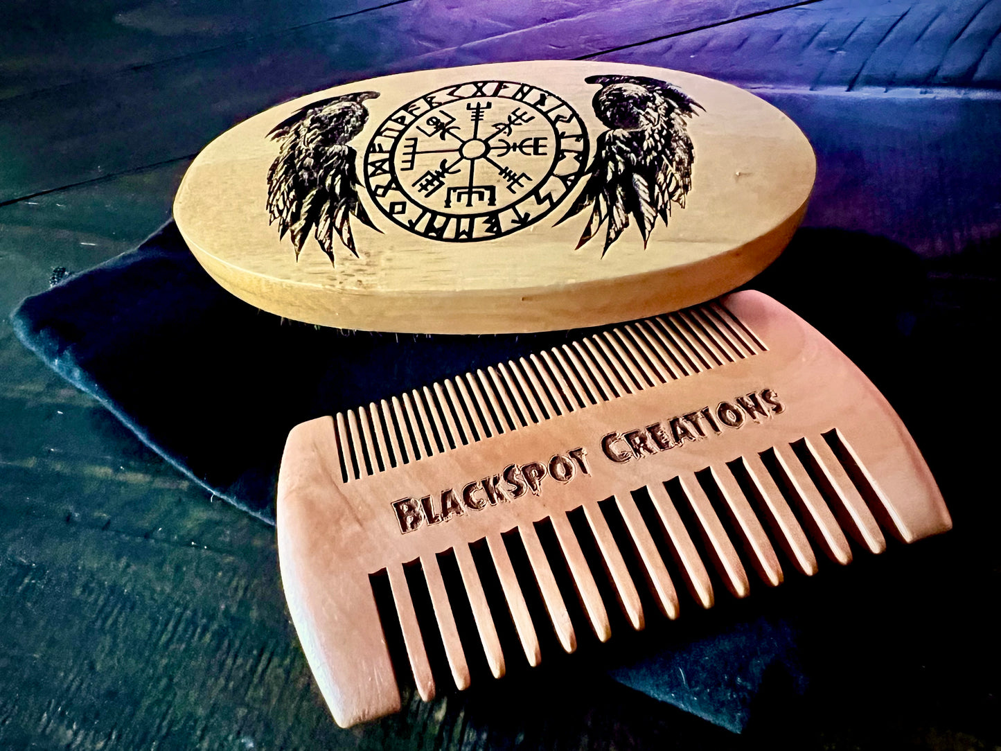 Beard Brush - Vegvisir Odin's Ravens Engraved (Kit) Viking