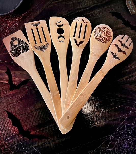 Wooden Utensil Set - Spooky Season Desing Engraved Bamboo