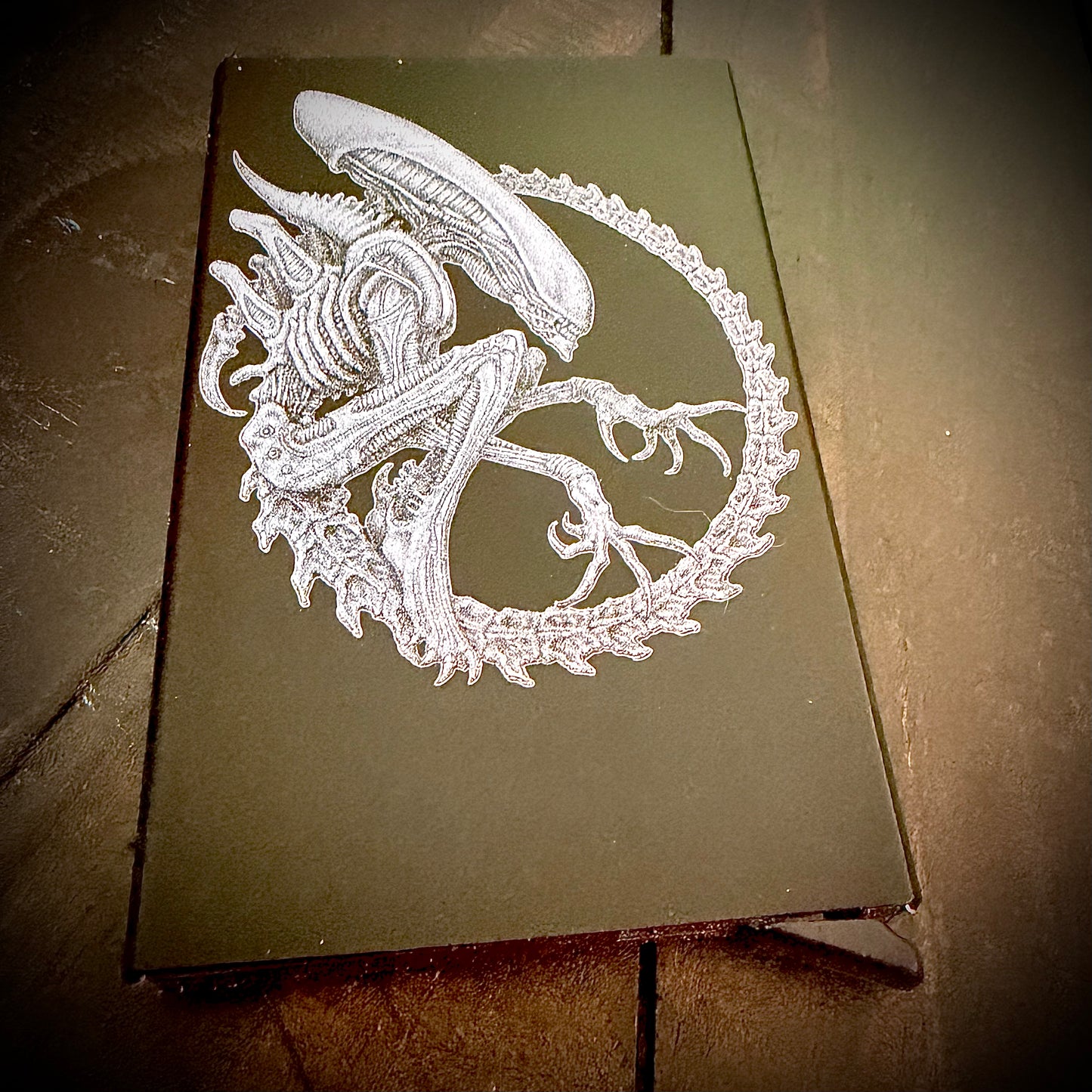 Wallet - Alien Xenomorph engraved metal card wallet