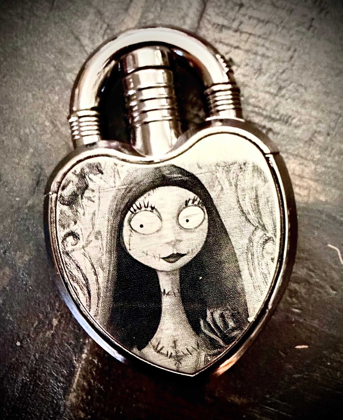 Lighter - Sally Heart Lighter Engraved Butane Nightmare Before Christmas