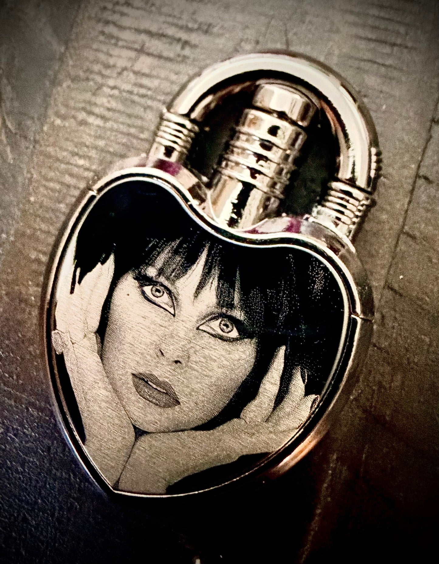 Lighter - Elvira Heart-Shaped Lighter Engraved Butane