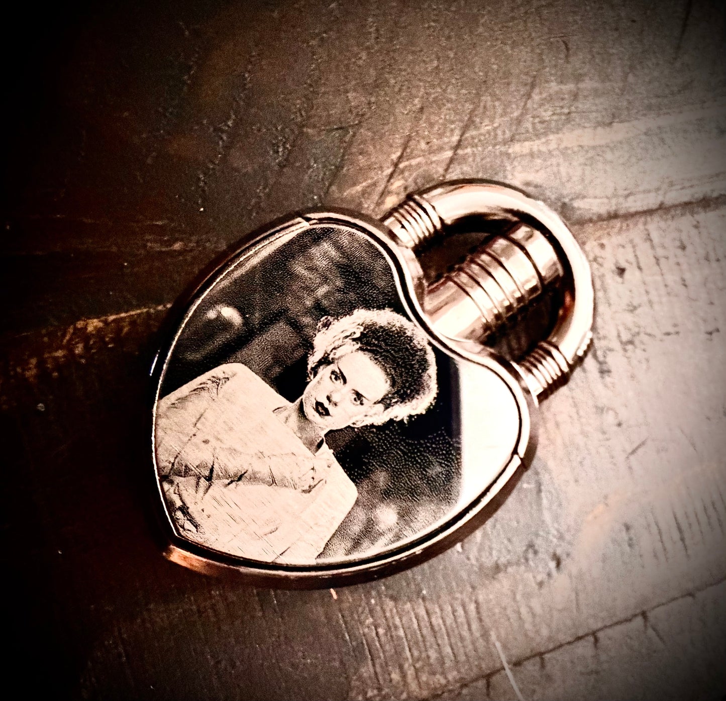 Lighter - Bride of Frankenstein Heart-Shaped Lighter Engraved Butane