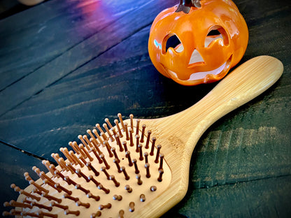 Hairbrush - Michael Myers Design Engraved on Bamboo Handle Halloween
