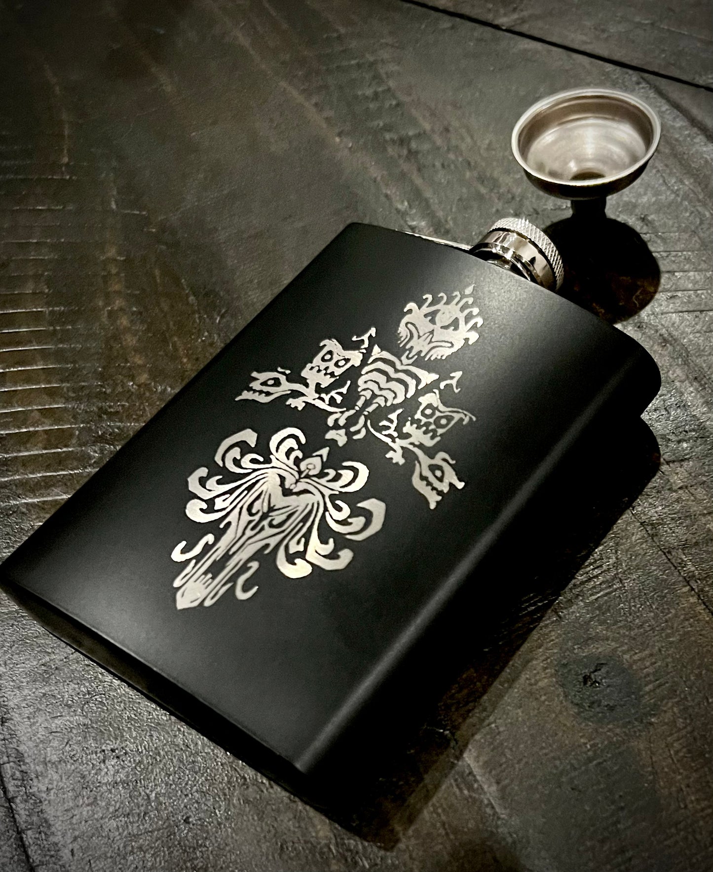 Flask - Haunted Wallpaper 8oz (includs funnel)Stainless Steel