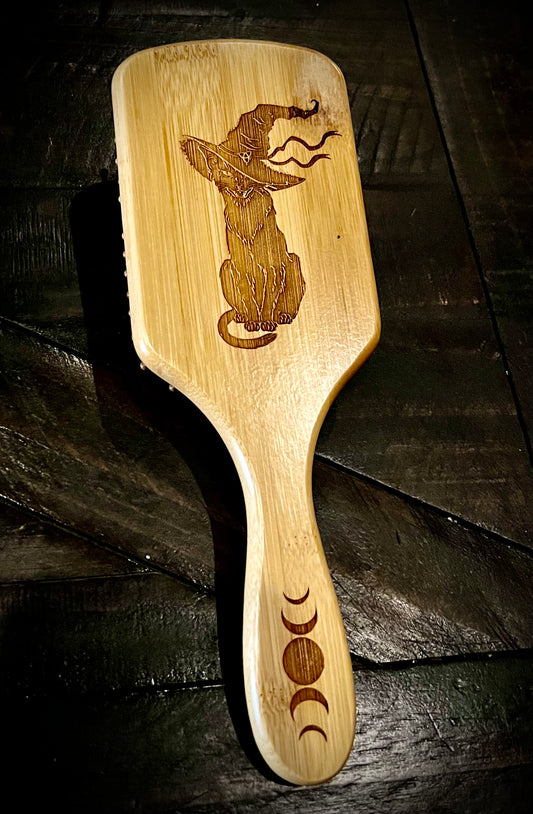Hairbrush - Cat in Witches Hat Engraved on Bamboo